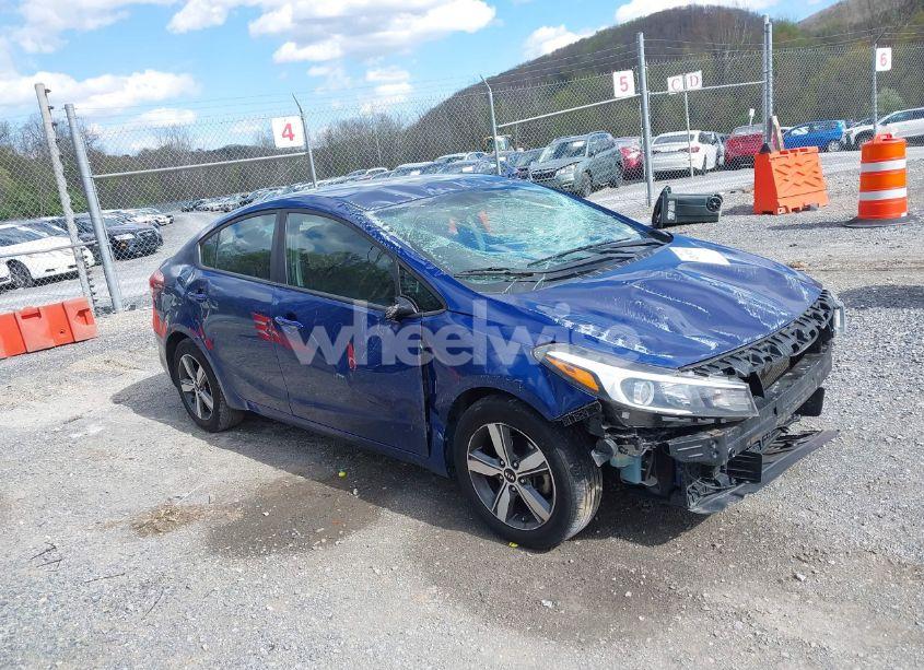 2018 Kia Forte LX (VIN 3KPFL4A74JE253352) main photo