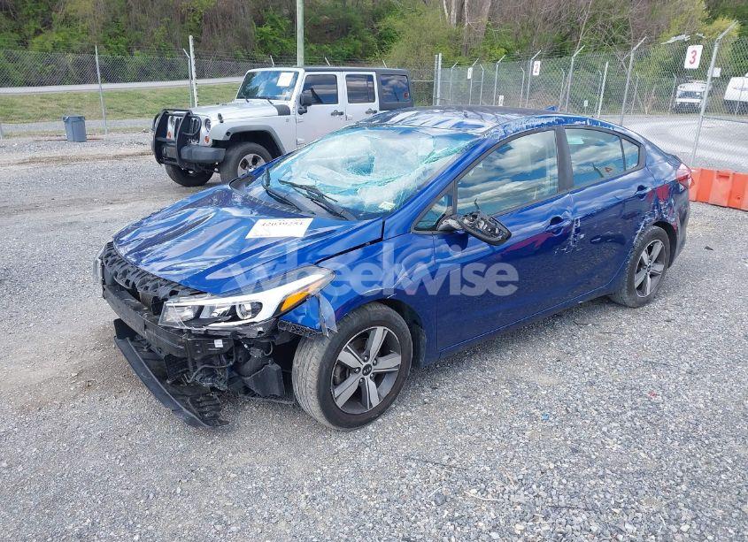 Photo 2 of 2018 Kia Forte LX (VIN 3KPFL4A74JE253352)