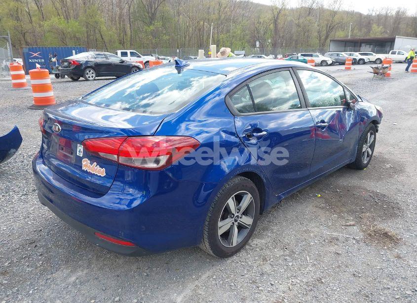 Photo 4 of 2018 Kia Forte LX (VIN 3KPFL4A74JE253352)