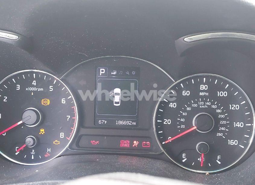 Photo 7 of 2018 Kia Forte LX (VIN 3KPFL4A74JE253352)