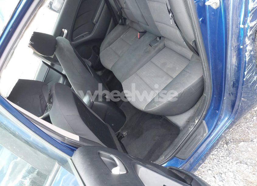 Photo 8 of 2018 Kia Forte LX (VIN 3KPFL4A74JE253352)