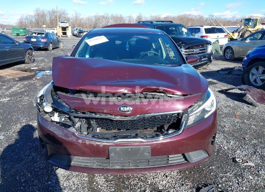 Photo 12 of 2018 Kia Forte LX (VIN 3KPFL4A74JE264125)