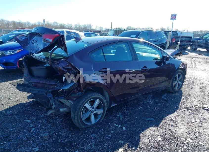 Photo 4 of 2018 Kia Forte LX (VIN 3KPFL4A74JE264125)