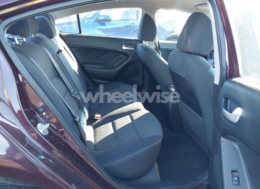 Photo 8 of 2018 Kia Forte LX (VIN 3KPFL4A74JE264125)