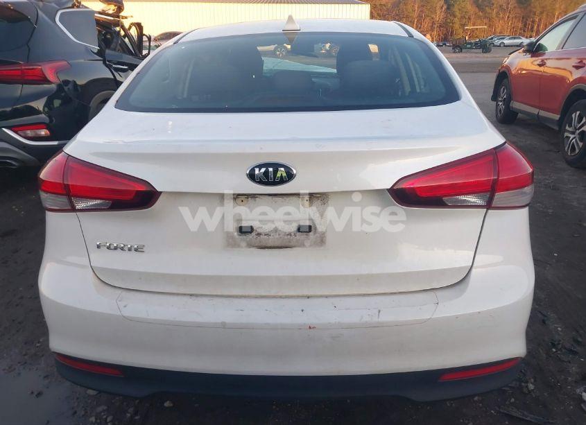 Photo 16 of 2018 Kia Forte LX (VIN 3KPFL4A74JE268496)