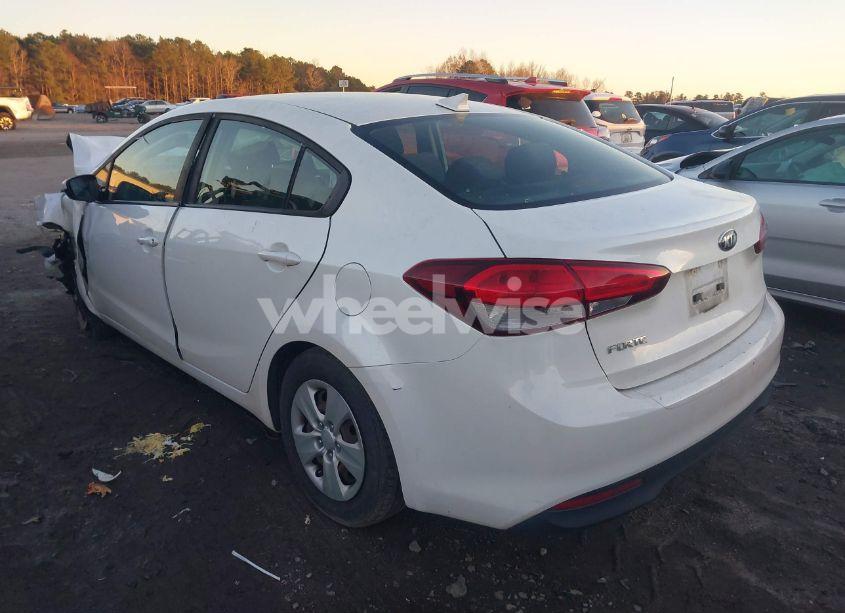 Photo 3 of 2018 Kia Forte LX (VIN 3KPFL4A74JE268496)
