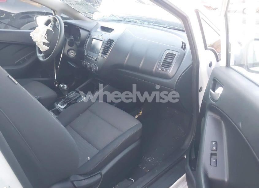 Photo 5 of 2018 Kia Forte LX (VIN 3KPFL4A74JE268496)