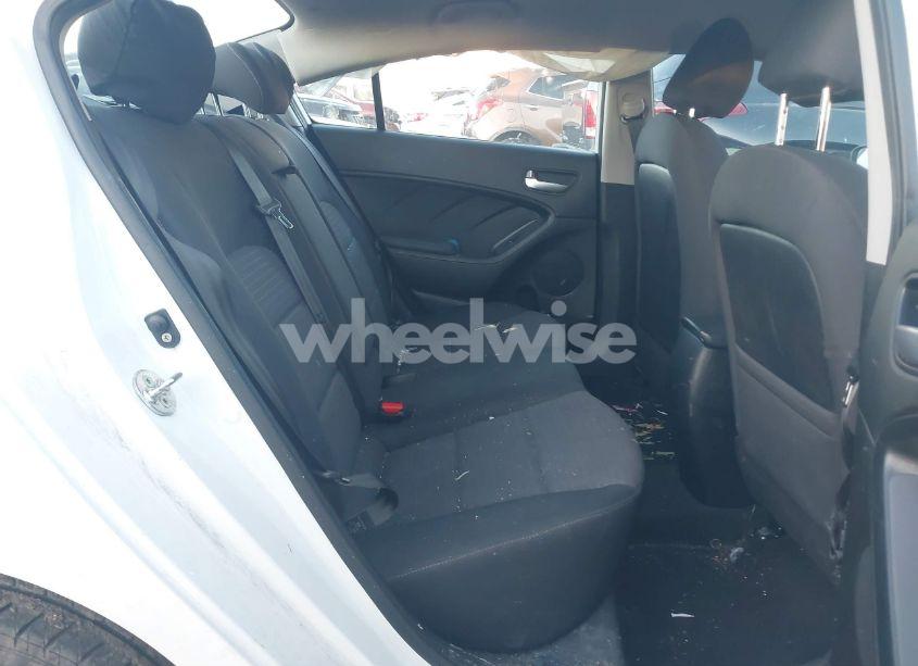 Photo 8 of 2018 Kia Forte LX (VIN 3KPFL4A74JE268496)