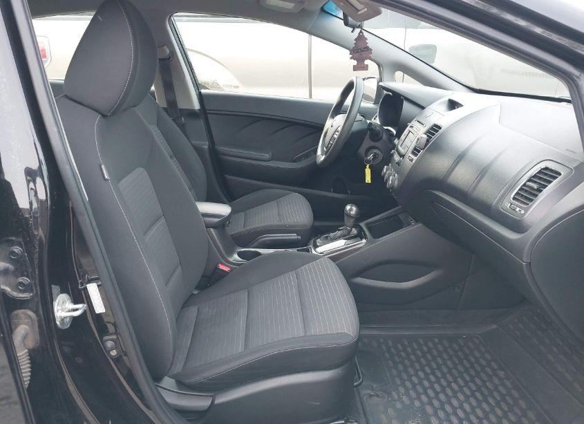 Photo 5 of 2017 Kia Forte LX (VIN 3KPFL4A75HE018873)