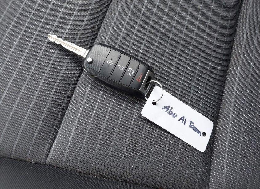 Photo 11 of 2017 Kia Forte LX (VIN 3KPFL4A75HE081374)