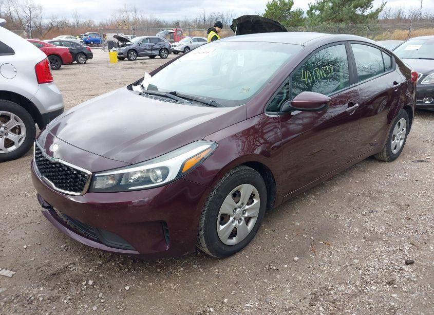Photo 2 of 2017 Kia Forte LX (VIN 3KPFL4A75HE081374)