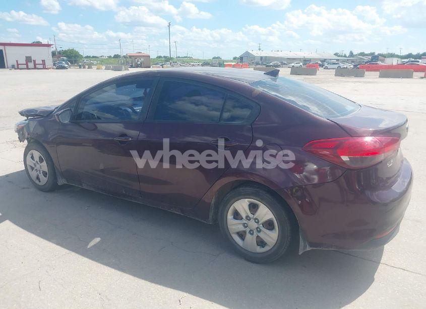 Photo 14 of 2017 Kia Forte LX (VIN 3KPFL4A75HE086557)