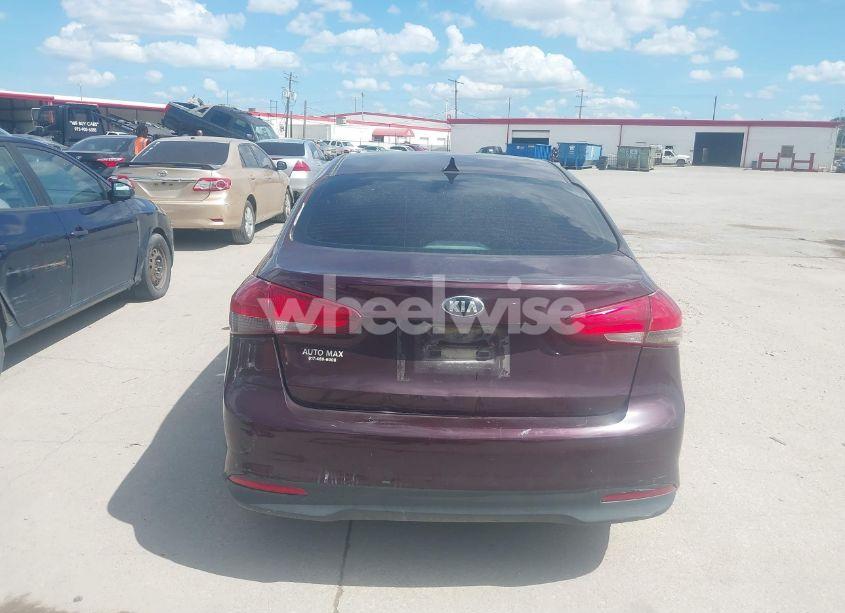 Photo 16 of 2017 Kia Forte LX (VIN 3KPFL4A75HE086557)