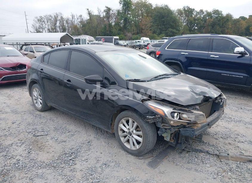 2017 Kia Forte S (VIN 3KPFL4A75HE116835) main photo