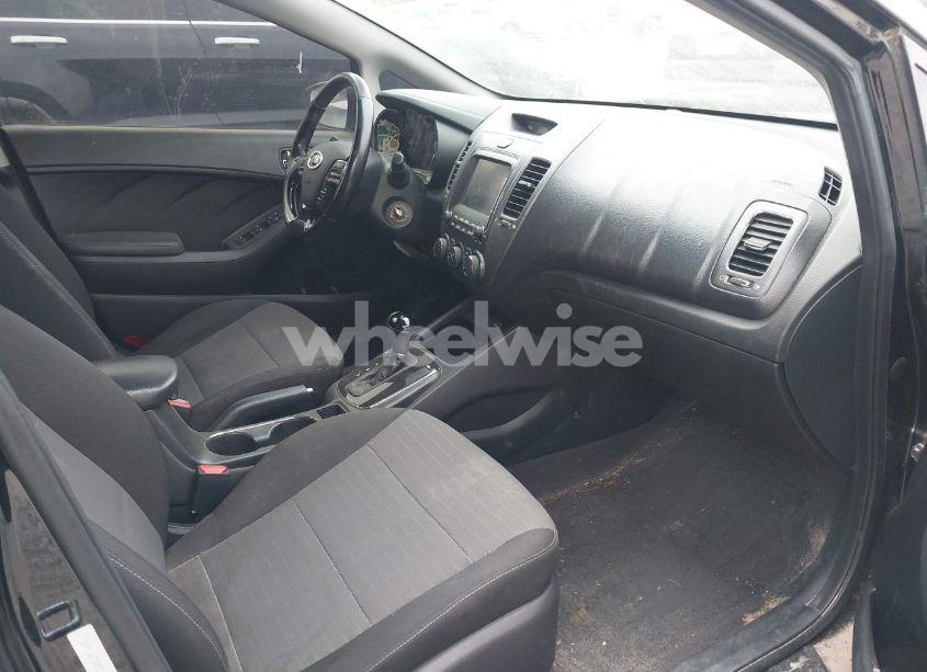 Photo 5 of 2017 Kia Forte S (VIN 3KPFL4A75HE116835)