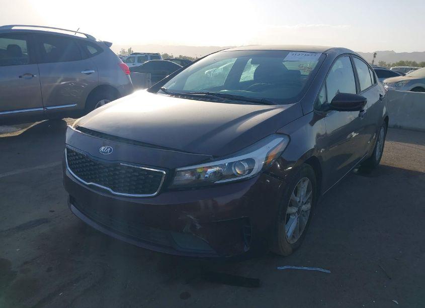 Photo 2 of 2017 Kia Forte LX (VIN 3KPFL4A75HE117614)