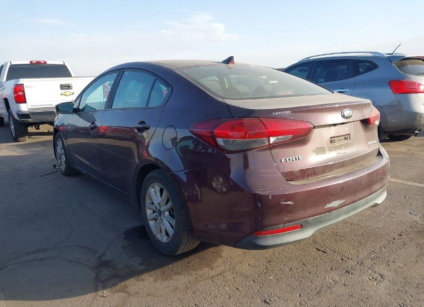 Photo 3 of 2017 Kia Forte LX (VIN 3KPFL4A75HE117614)
