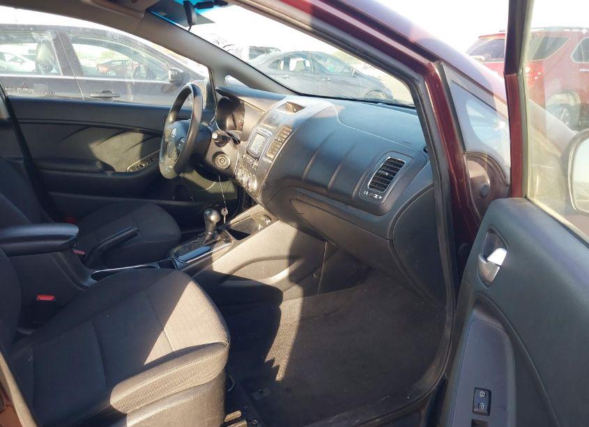 Photo 5 of 2017 Kia Forte LX (VIN 3KPFL4A75HE117614)