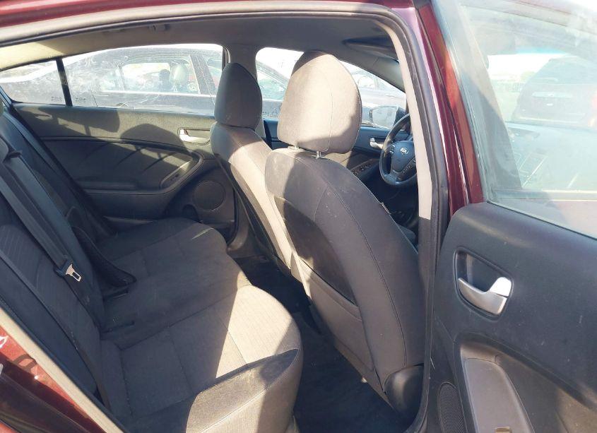 Photo 8 of 2017 Kia Forte LX (VIN 3KPFL4A75HE117614)