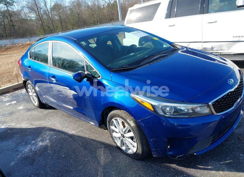 2017 Kia Forte S (VIN 3KPFL4A75HE131822) main photo