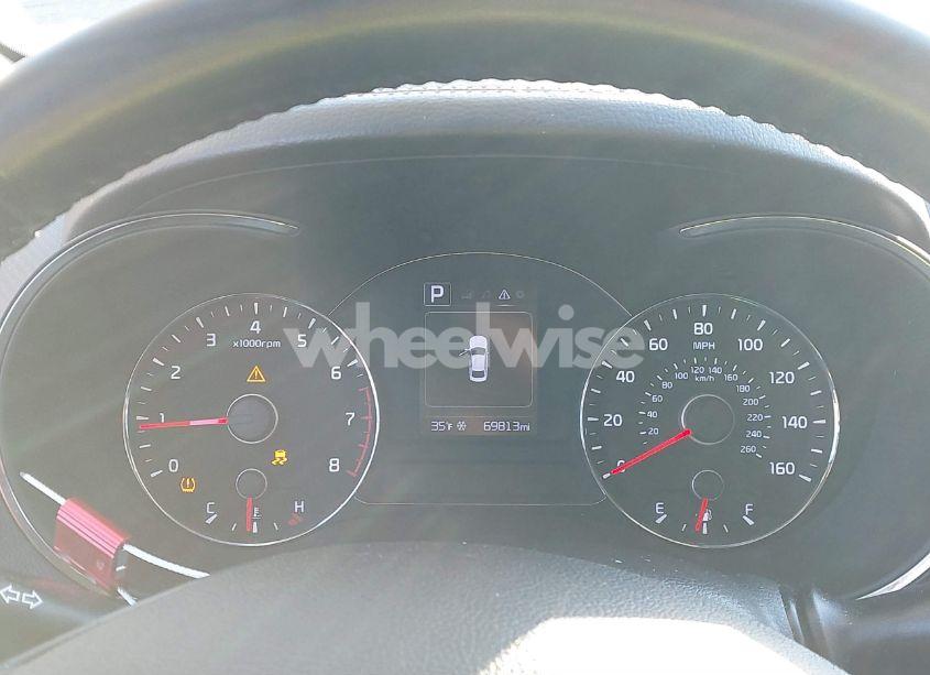 Photo 7 of 2017 Kia Forte S (VIN 3KPFL4A75HE131822)