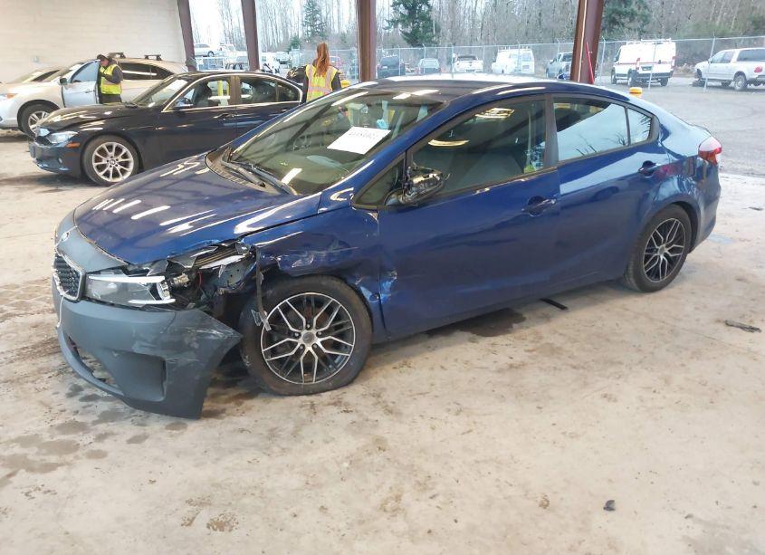 Photo 2 of 2017 Kia Forte LX (VIN 3KPFL4A75HE132162)