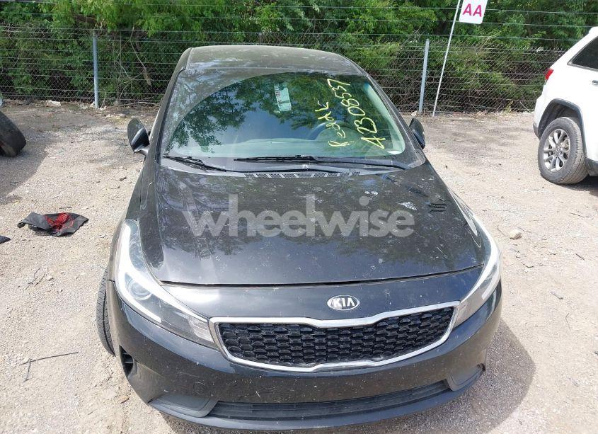 Photo 12 of 2018 Kia Forte LX (VIN 3KPFL4A75JE186244)