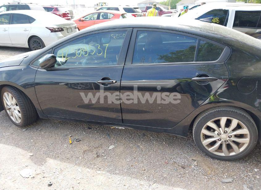 Photo 14 of 2018 Kia Forte LX (VIN 3KPFL4A75JE186244)