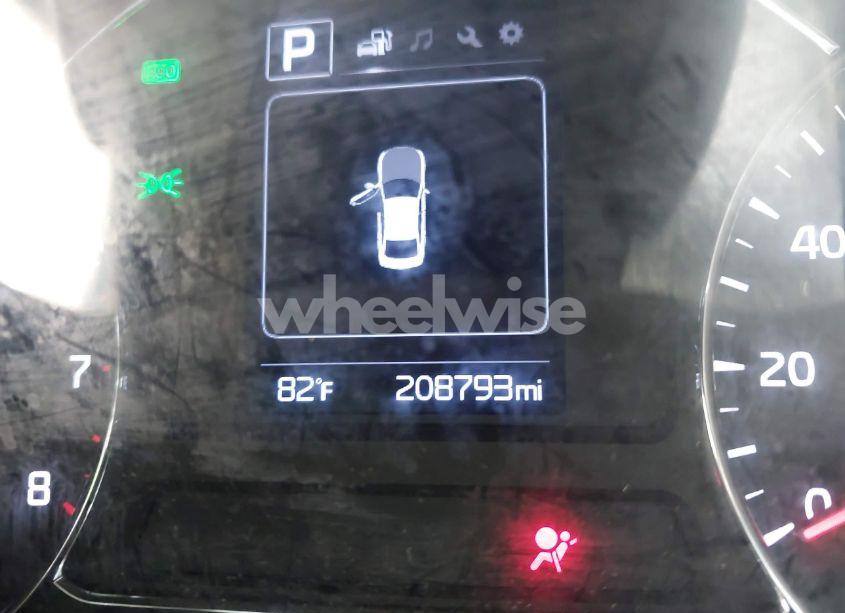 Photo 15 of 2018 Kia Forte LX (VIN 3KPFL4A75JE186244)