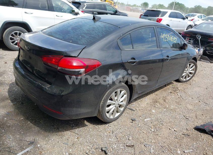 Photo 4 of 2018 Kia Forte LX (VIN 3KPFL4A75JE186244)