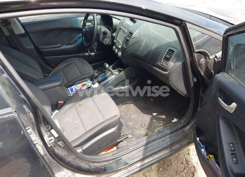 Photo 5 of 2018 Kia Forte LX (VIN 3KPFL4A75JE186244)