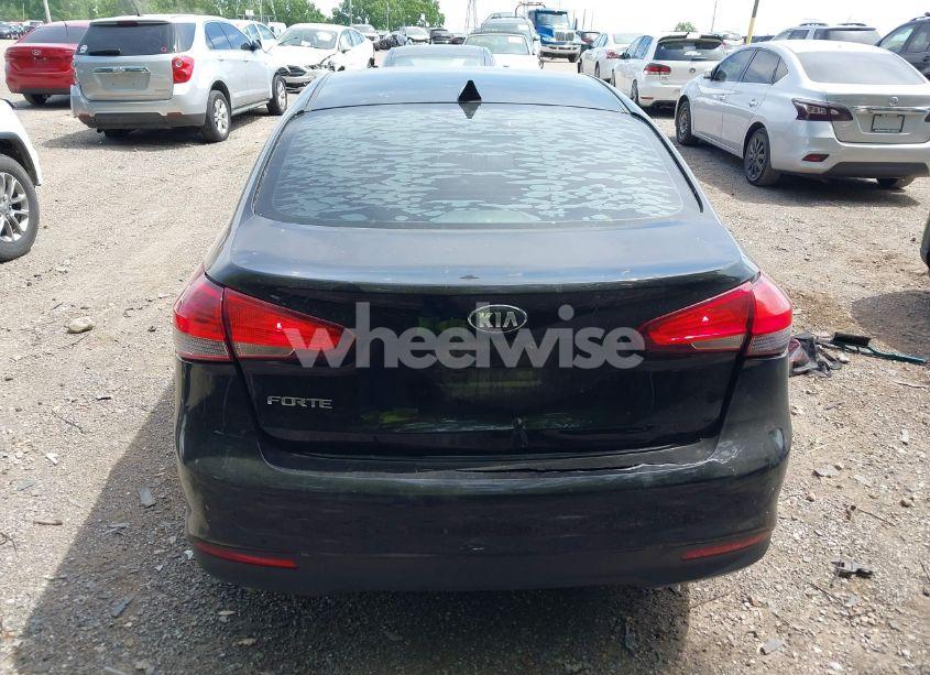 Photo 6 of 2018 Kia Forte LX (VIN 3KPFL4A75JE186244)