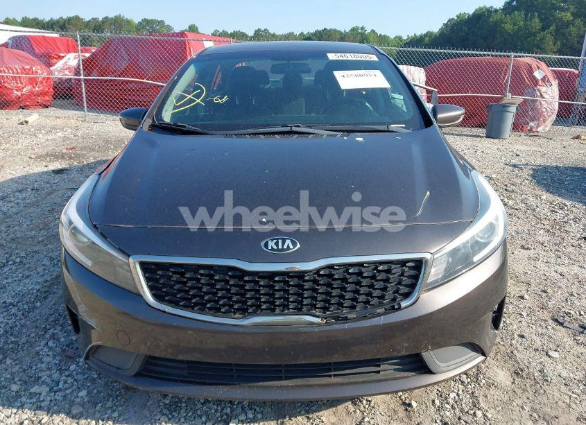 Photo 12 of 2018 Kia Forte LX (VIN 3KPFL4A75JE192013)