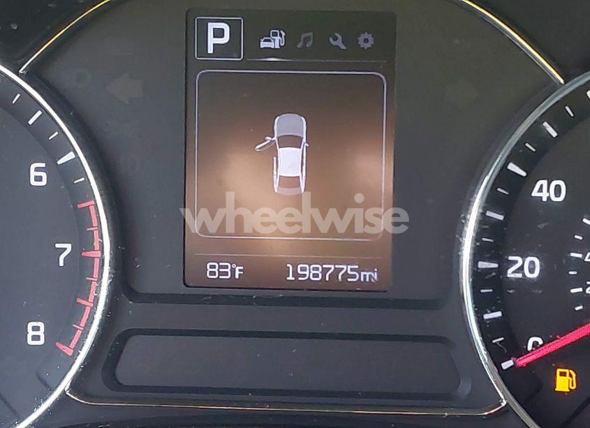 Photo 15 of 2018 Kia Forte LX (VIN 3KPFL4A75JE192013)