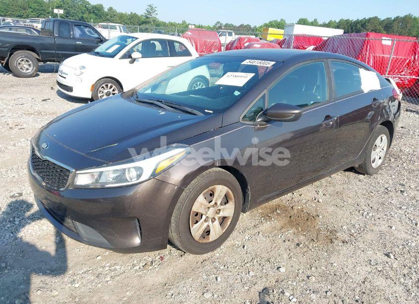 Photo 2 of 2018 Kia Forte LX (VIN 3KPFL4A75JE192013)