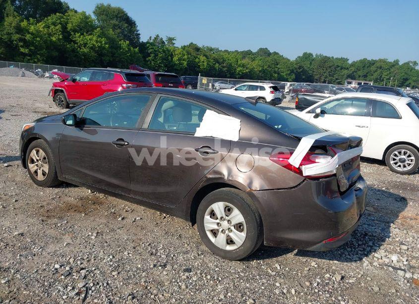 Photo 3 of 2018 Kia Forte LX (VIN 3KPFL4A75JE192013)