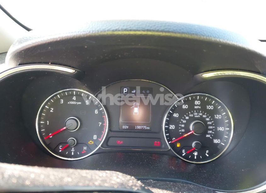 Photo 7 of 2018 Kia Forte LX (VIN 3KPFL4A75JE192013)