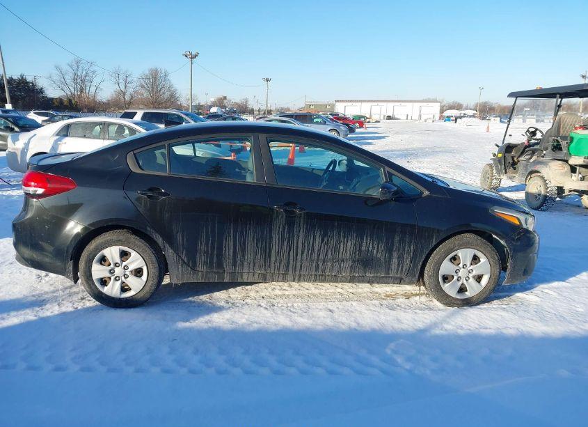 Photo 13 of 2018 Kia Forte LX (VIN 3KPFL4A75JE195381)