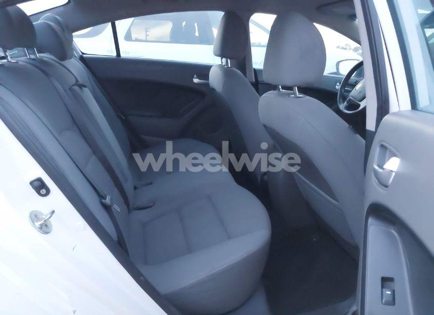 Photo 8 of 2018 Kia Forte LX (VIN 3KPFL4A75JE226676)