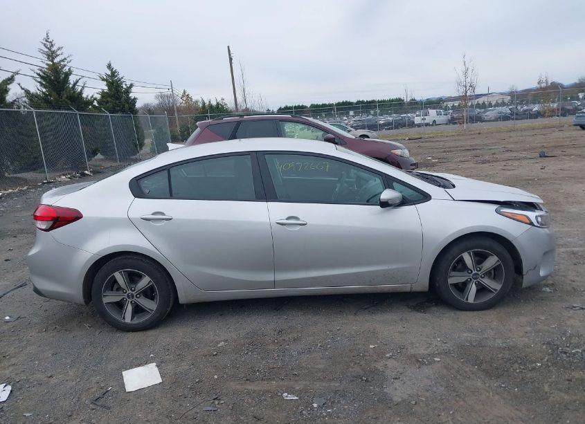 Photo 13 of 2018 Kia Forte LX (VIN 3KPFL4A75JE239959)