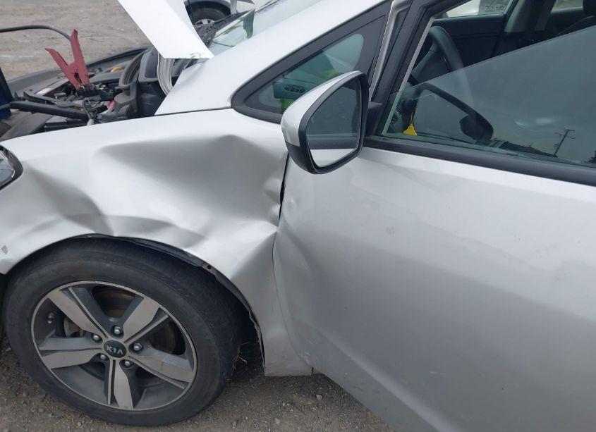 Photo 6 of 2018 Kia Forte LX (VIN 3KPFL4A75JE239959)