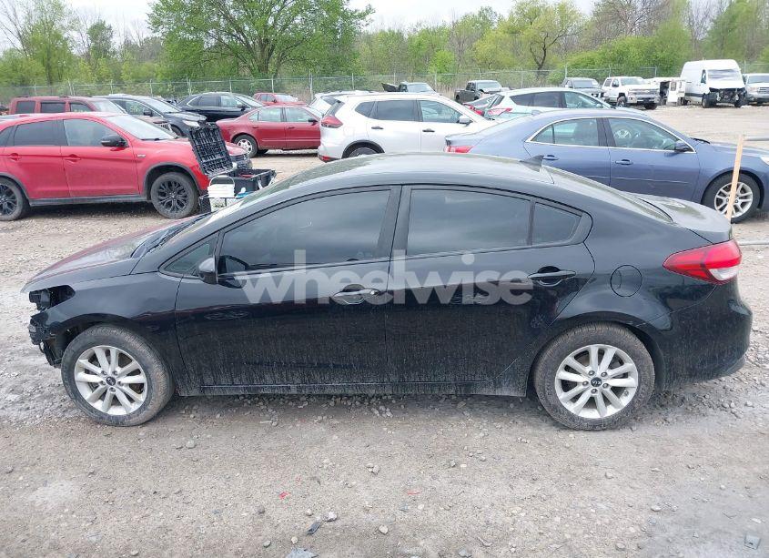 Photo 14 of 2017 Kia Forte LX (VIN 3KPFL4A76HE008644)