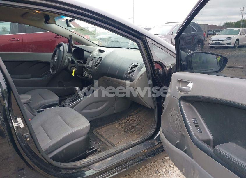 Photo 5 of 2017 Kia Forte LX (VIN 3KPFL4A76HE008644)