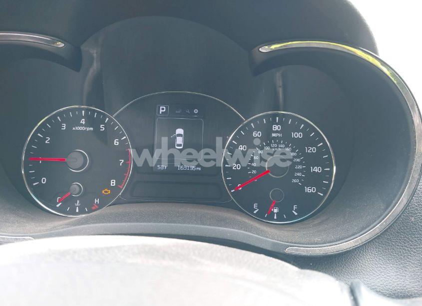 Photo 7 of 2017 Kia Forte LX (VIN 3KPFL4A76HE008644)