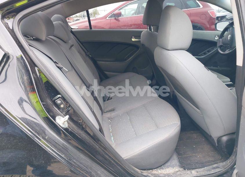 Photo 8 of 2017 Kia Forte LX (VIN 3KPFL4A76HE008644)