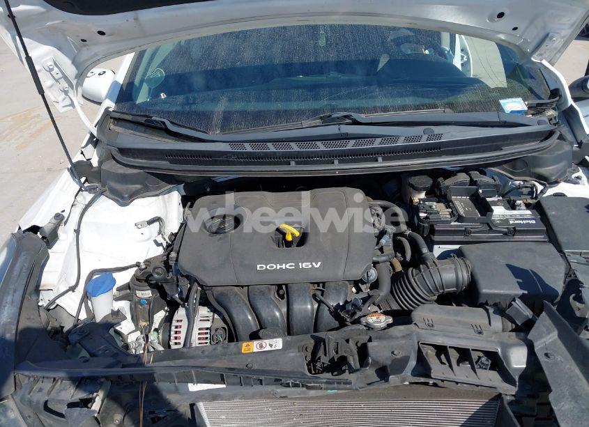 Photo 10 of 2017 Kia Forte LX (VIN 3KPFL4A76HE013438)