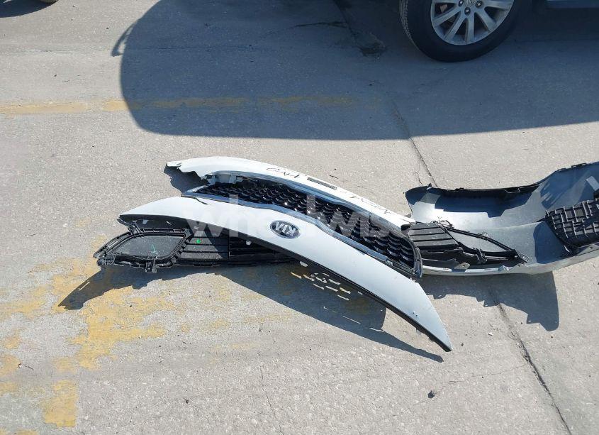 Photo 11 of 2017 Kia Forte LX (VIN 3KPFL4A76HE013438)