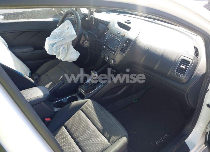 Photo 5 of 2017 Kia Forte LX (VIN 3KPFL4A76HE013438)