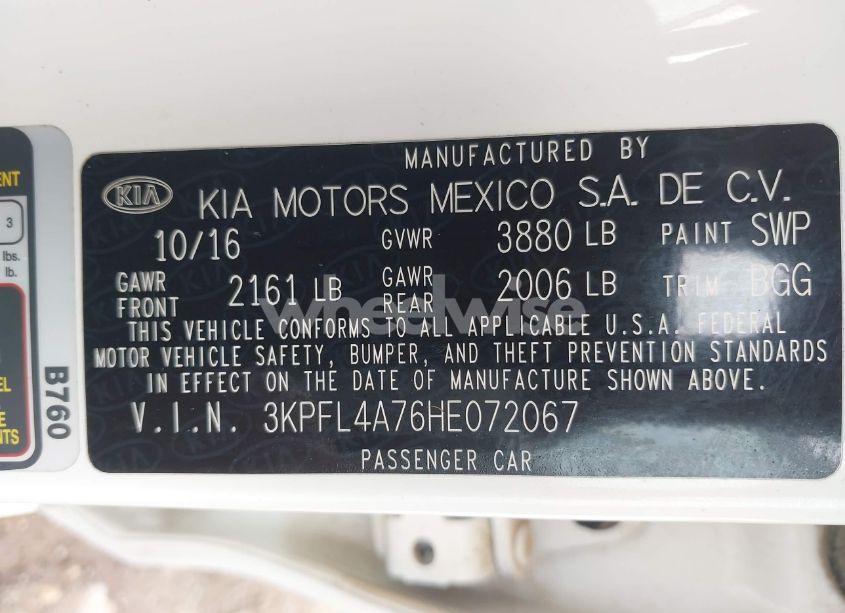 Photo 9 of 2017 Kia Forte LX (VIN 3KPFL4A76HE072067)