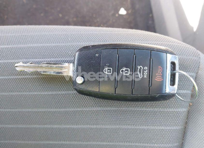 Photo 11 of 2017 Kia Forte LX (VIN 3KPFL4A76HE088740)